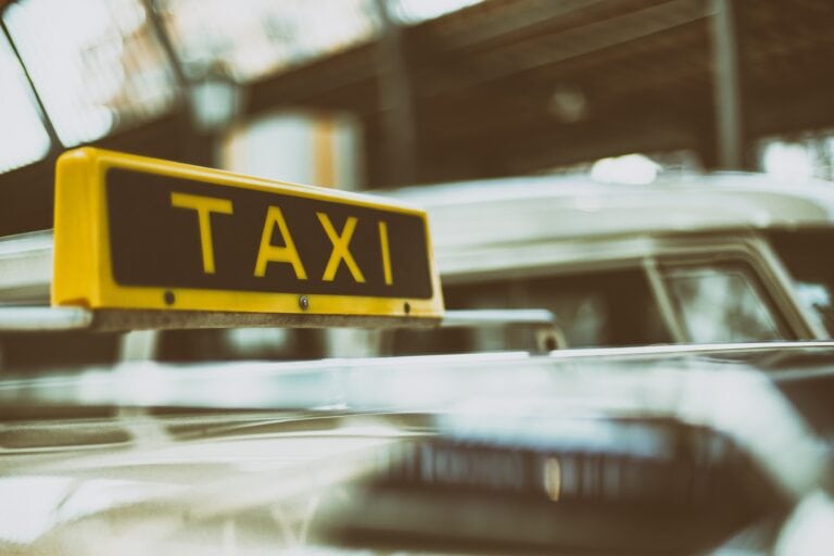 TAXI 768X512